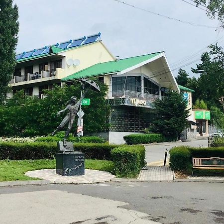 Hotel - Saya Tsachkadzor Buitenkant foto