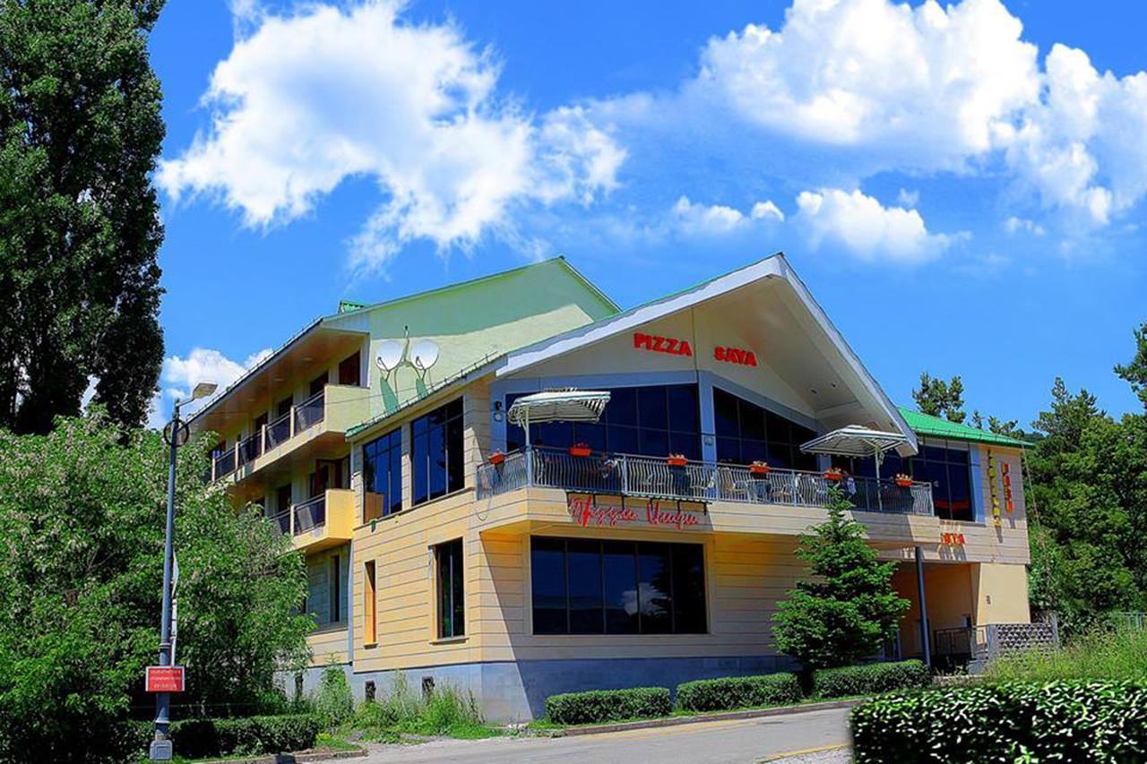 Hotel - Saya Tsachkadzor Buitenkant foto