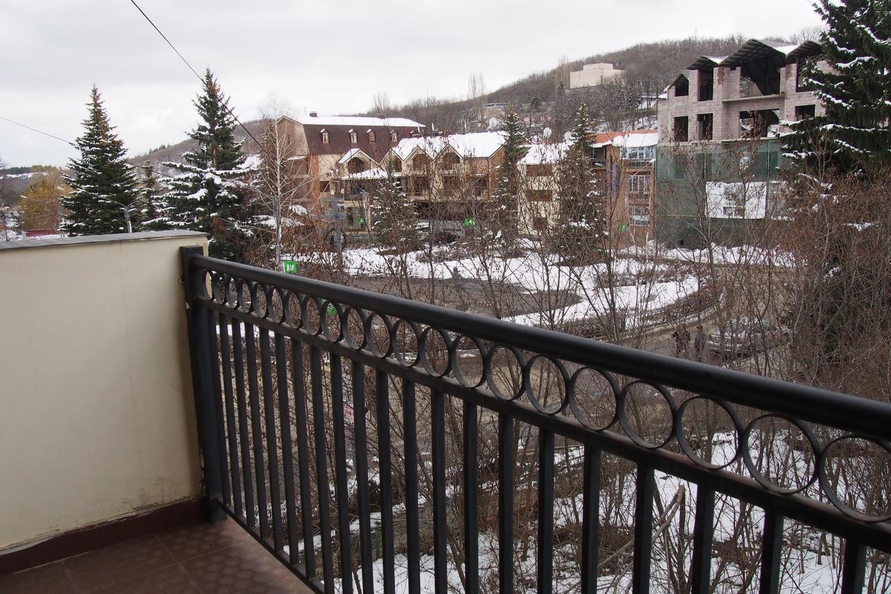 Hotel - Saya Tsachkadzor Buitenkant foto