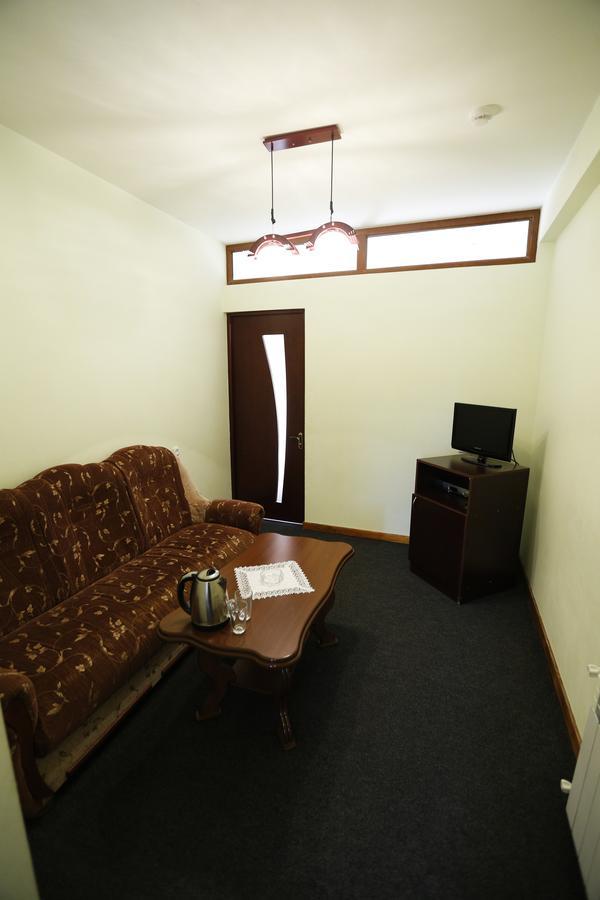 Hotel - Saya Tsachkadzor Buitenkant foto